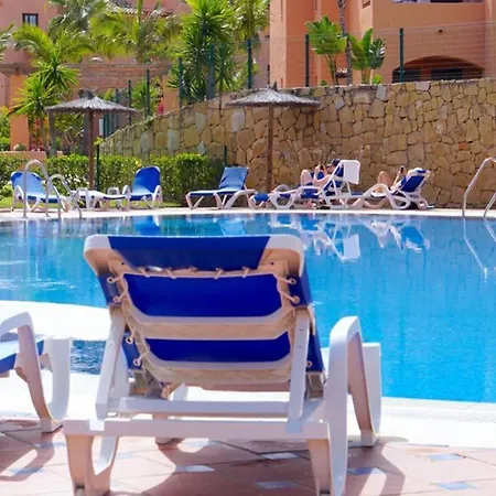 Marbella I Beachside And Extra Spacious, Next To Marriott Playa Andaluza, Private Heated Jacuzzi, 6 Swimming Pools, Gym, Padel & Tennis Estepona