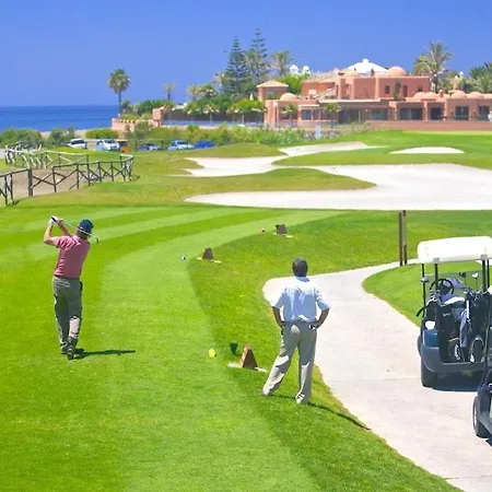 Apartment Marbella I Beachside And Extra Spacious, Next To Marriott Playa Andaluza, Private Heated Jacuzzi, 6 Swimming Pools, Gym, Padel & Tennis *