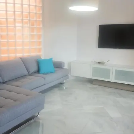 Apartment Marbella I Beachside And Extra Spacious, Next To Marriott Playa Andaluza, Private Heated Jacuzzi, 6 Swimming Pools, Gym, Padel & Tennis